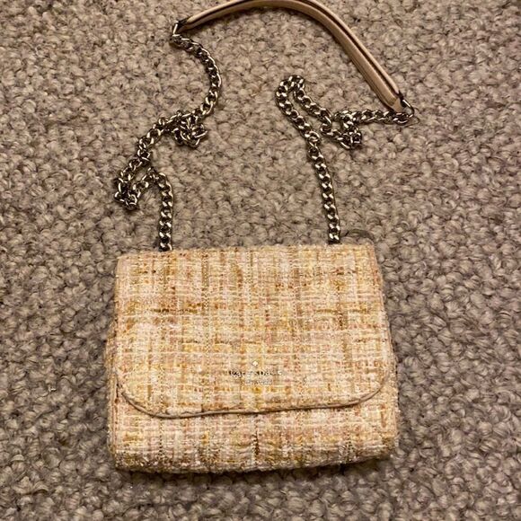 Kate Spade Briar Lane Quilted crossbody bag in perfect condition. New . - Picture 3 of 11